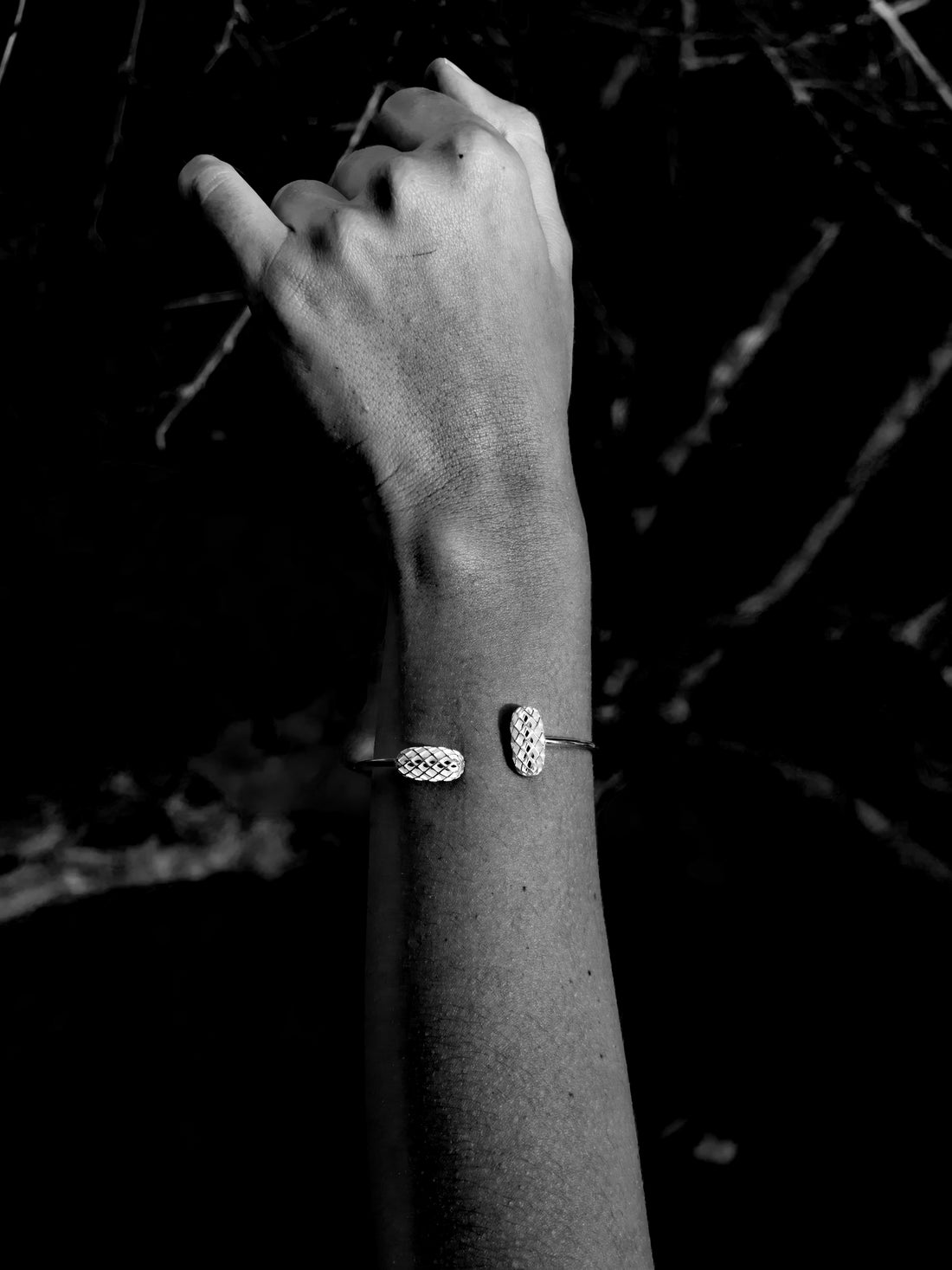 ENDS AND BEGINS AGAIN BRACELET (Silver)