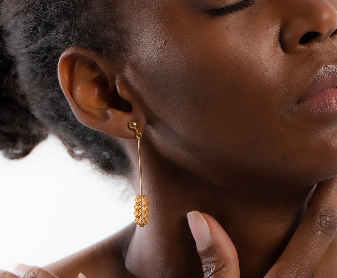 AIR SEED EARRINGS (Gold)