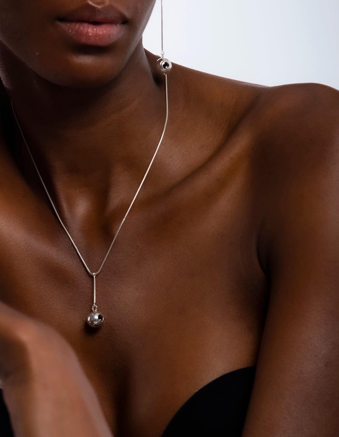 ATMOS NECKLACE