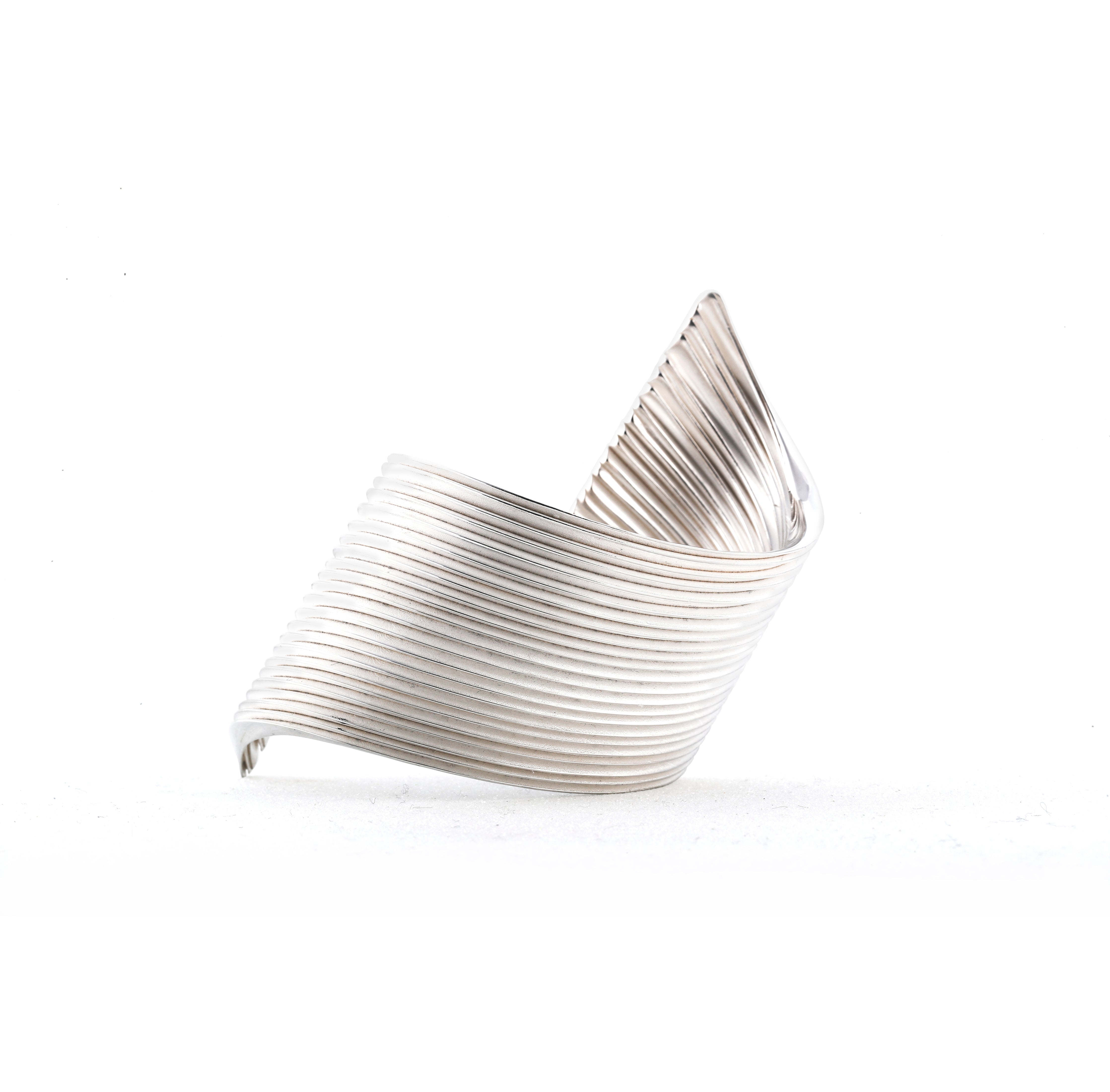 VICTORY SUITE Nº2 BRACELET – KAZAMA